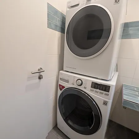 H1 Mit Sauna 8 Personen 4 Schlafzimmer Apartment *