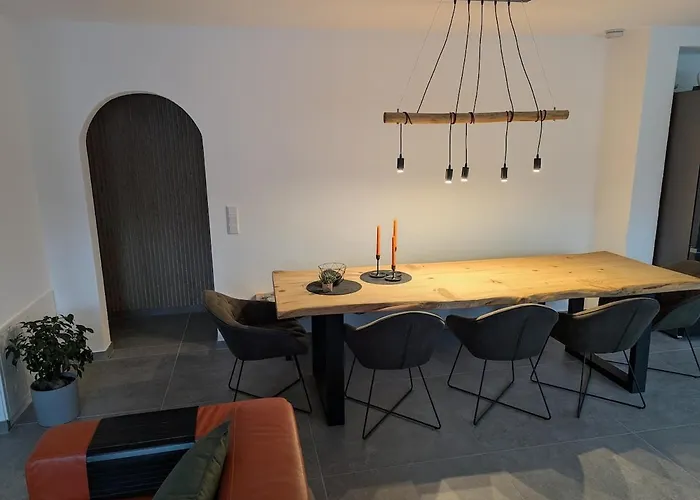 H1 Mit Sauna 8 Personen 4 Schlafzimmer Appartement *